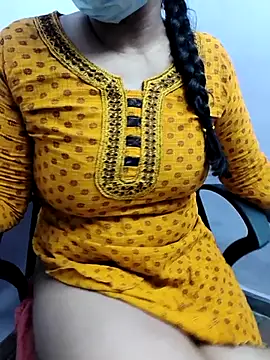 Snapshot of sangeetha4bide chatting on September 2025 04:38:02 AM sangeetha4bide online show from September 2025 04:38:02 AM