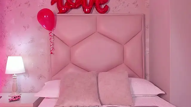 Snapshot of ambar_sullivan chatting on February 2025 12:01:02 PM ambar sullivan online show from February 2025 12:01:02 PM