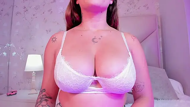 Snapshot of ambar_sullivan chatting on November 2025 11:33:02 AM ambar sullivan online show from November 2025 11:33:02 AM