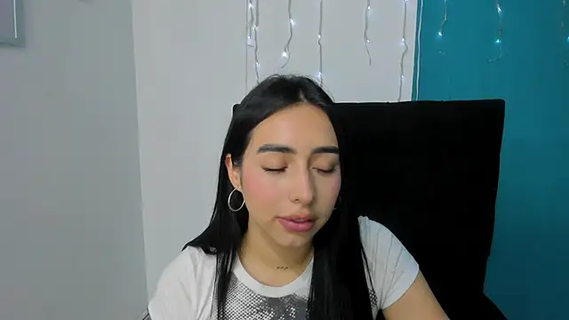 isabella jade online show from March 2025 10:02:02 PM