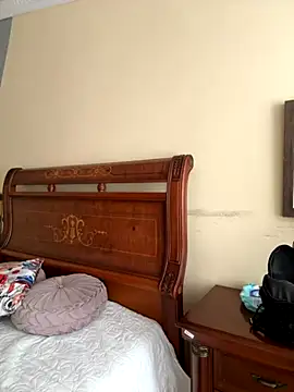 isabella jade online show from October 2025 01:45:02 PM