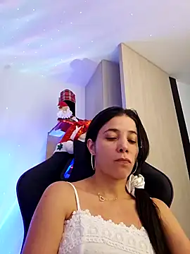 miaeyes online show from December 2024 12:49:01 PM