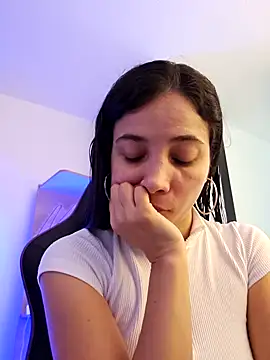 miaeyes online show from January 2025 01:20:01 PM