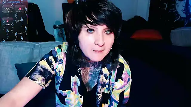 Marieblueeyes online show from September 2025 04:40:01 PM