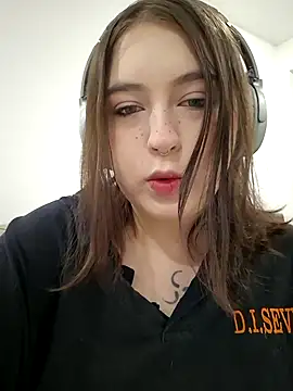 Yammy Yumi online show from October 2025 04:13:02 AM