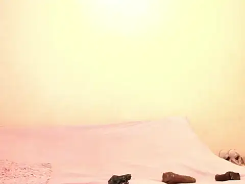 Snapshot of Queen_BootyXXX chatting on November 2025 02:06:01 AM Queen BootyXXX online show from November 2025 02:06:01 AM