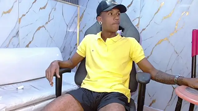 Snapshot of ManSant chatting on February 2026 06:26:02 PM ManSant online show from February 2026 06:26:02 PM