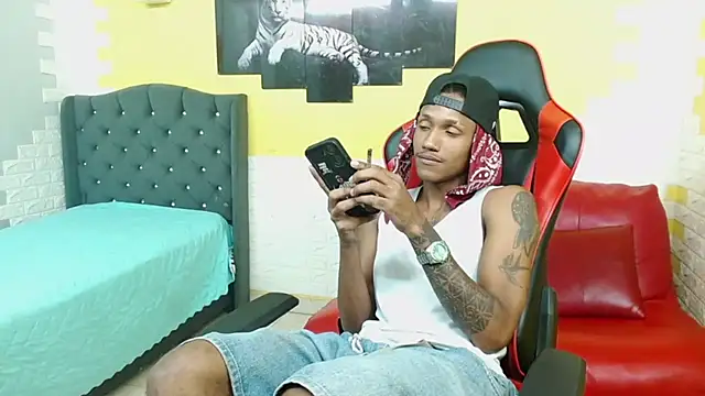 Snapshot of ManSant chatting on February 2026 08:06:01 PM ManSant online show from February 2026 08:06:01 PM