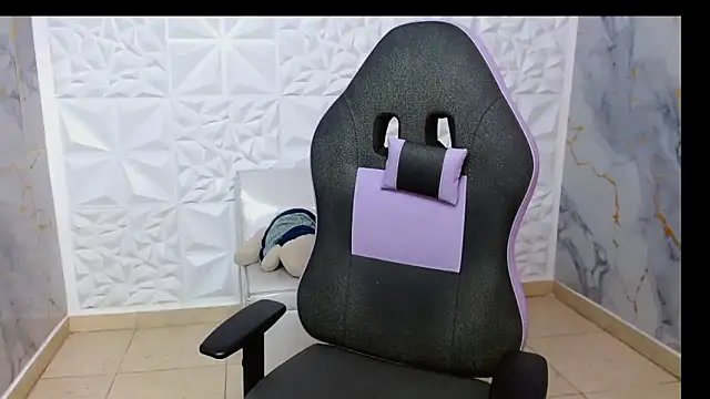 Snapshot of ManSant chatting on February 2026 05:47:02 PM ManSant online show from February 2026 05:47:02 PM