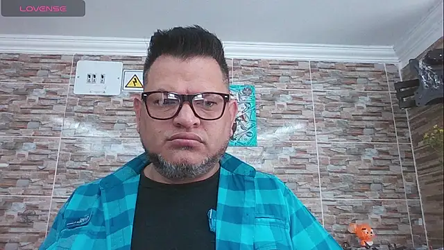 SexDiffrent online show from November 2025 03:55:01 PM