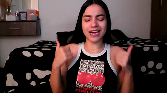 Snapshot of zendayasexxx chatting on January 2025 01:44:01 AM zendayasexxx online show from January 2025 01:44:01 AM