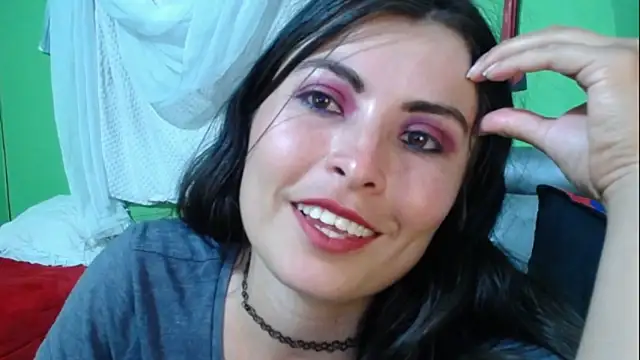 Snapshot of Alexandrasaenz chatting on January 2025 11:52:02 PM Alexandrasaenz online show from January 2025 11:52:02 PM