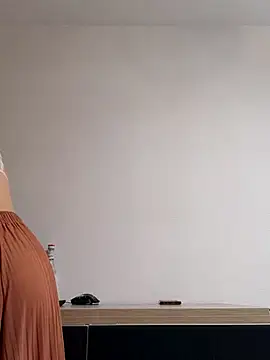 clara-francaise online show from February 2025 02:04:02 PM