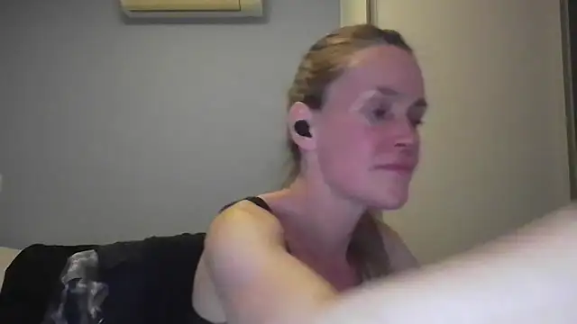 Annylove1 online show from December 2025 12:15:02 AM