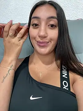 Snapshot of Hannahoff chatting on February 2026 03:14:02 AM Hannahoff online show from February 2026 03:14:02 AM