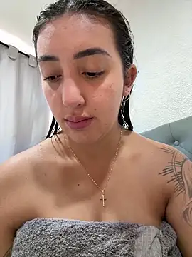 Snapshot of Hannahoff chatting on March 2026 07:16:02 PM Hannahoff online show from March 2026 07:16:02 PM