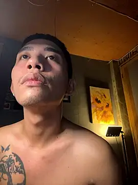 xlovercum online show from January 2026 08:47:01 PM