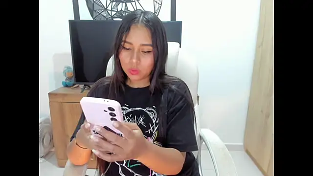 Snapshot of Ciara8 chatting on June 2026 11:57:02 PM Ciara8 online show from June 2026 11:57:02 PM