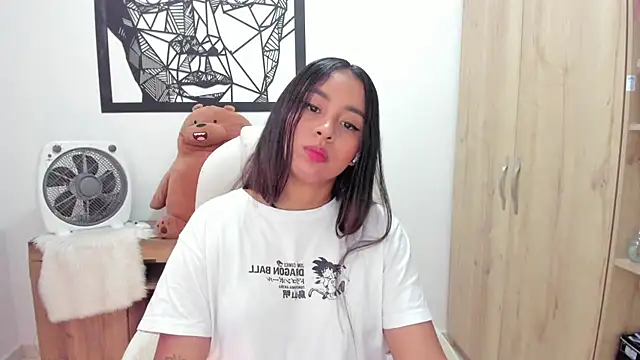 Snapshot of Ciara8 chatting on July 2026 06:34:02 PM Ciara8 online show from July 2026 06:34:02 PM