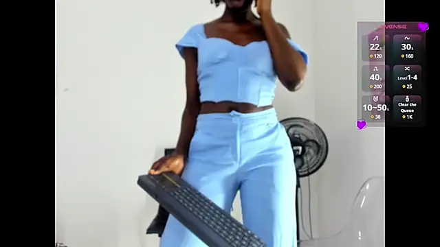 Snapshot of AlmaSean chatting on January 2025 07:21:01 PM AlmaSean online show from January 2025 07:21:01 PM