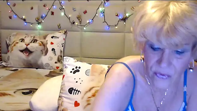 HappyWomanOn online show from December 2025 10:42:01 AM