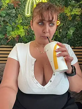 AnneKane online show from June 2026 02:33:01 PM