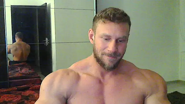 Snapshot of muscularkevin chatting on December 2024 02:15:01 PM muscularkevin online show from December 2024 02:15:01 PM