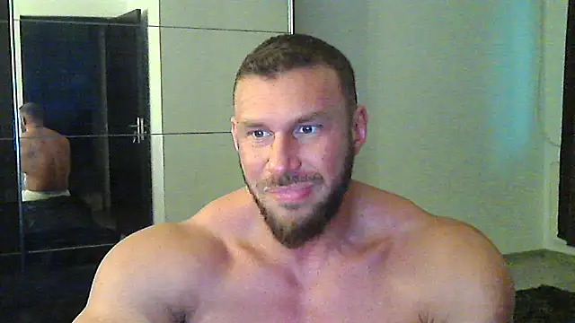 Snapshot of muscularkevin chatting on November 2025 02:18:01 PM muscularkevin online show from November 2025 02:18:01 PM