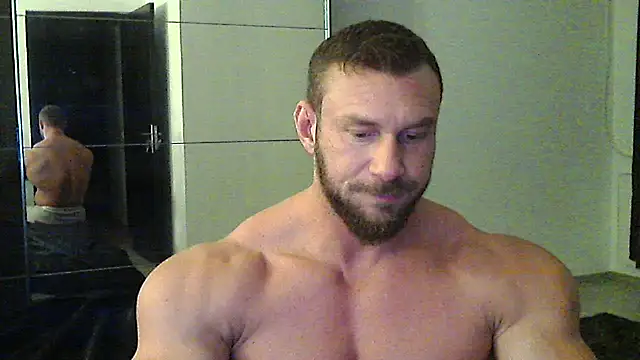 Snapshot of muscularkevin chatting on November 2025 04:39:02 AM muscularkevin online show from November 2025 04:39:02 AM