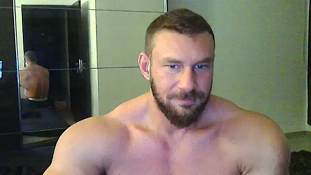 Snapshot of muscularkevin chatting on December 2025 04:22:01 AM muscularkevin online show from December 2025 04:22:01 AM