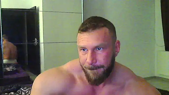 Snapshot of muscularkevin chatting on April 2026 03:21:02 AM muscularkevin online show from April 2026 03:21:02 AM