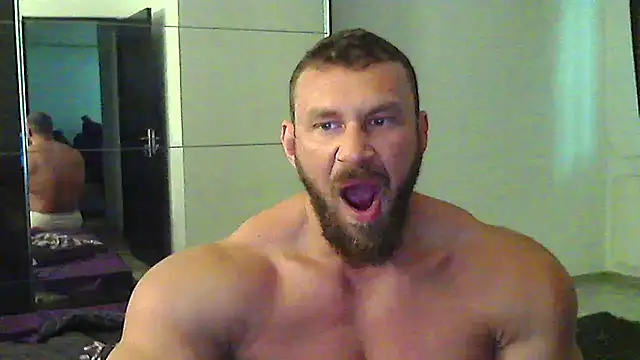 Snapshot of muscularkevin chatting on May 2026 01:38:01 PM muscularkevin online show from May 2026 01:38:01 PM
