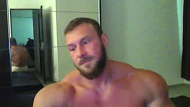 Snapshot of muscularkevin chatting on June 2026 01:14:01 PM muscularkevin online show from June 2026 01:14:01 PM