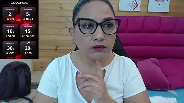 Snapshot of Katha_Marck chatting on December 2024 02:44:01 PM Katha Marck online show from December 2024 02:44:01 PM