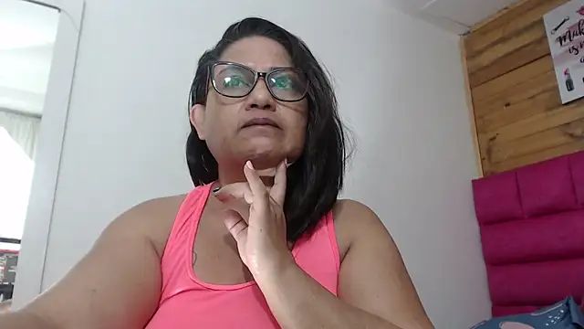 Snapshot of Katha_Marck chatting on May 2026 10:43:02 AM Katha Marck online show from May 2026 10:43:02 AM