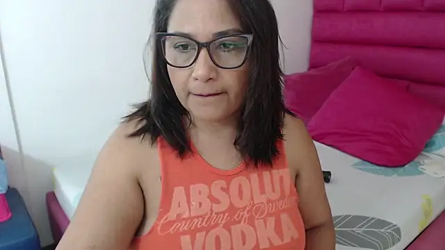 Snapshot of Katha_Marck chatting on May 2026 02:56:01 PM Katha Marck online show from May 2026 02:56:01 PM