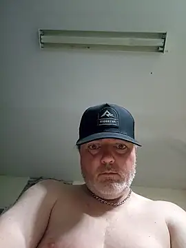 Hotredheadandtoungelasher online show from December 2025 02:47:01 PM