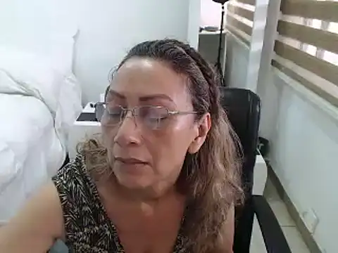 jesy hot online show from February 2025 04:31:01 PM