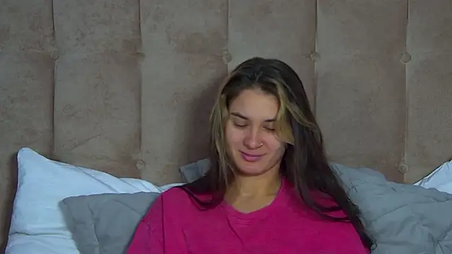 Snapshot of RachelSimpson chatting on November 2025 06:30:02 PM RachelSimpson online show from November 2025 06:30:02 PM