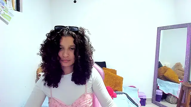 Cositarica  online show from October 2025 04:16:01 PM