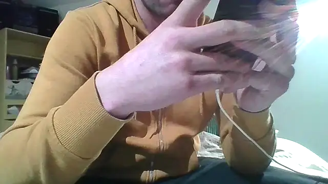 Snapshot of MmaxX004 chatting on March 2025 07:16:02 PM MmaxX004 online show from March 2025 07:16:02 PM