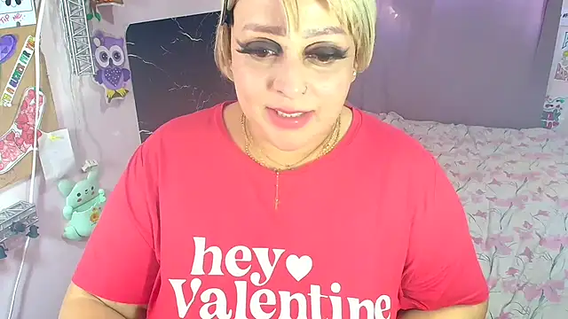 Snapshot of Queen_Anne chatting on December 2024 08:50:01 PM Queen Anne online show from December 2024 08:50:01 PM