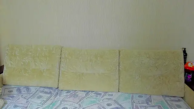 Little Sweet Kittens online show from December 2024 11:07:01 PM