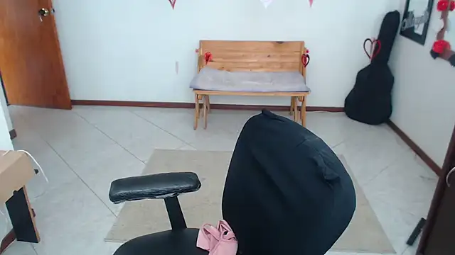 charlottezoe15 online show from February 2026 06:35:02 PM