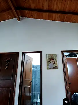 LunaZambrano online show from September 2025 01:00:01 PM