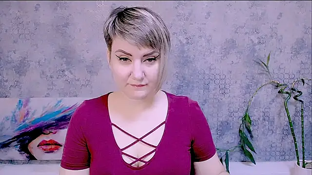 Djullia online show from November 2025 06:11:02 AM