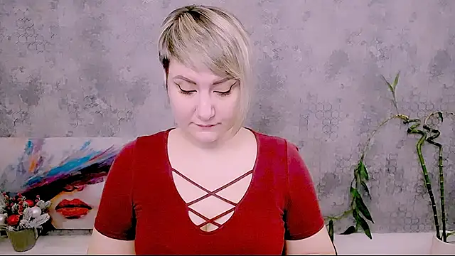 Djullia online show from December 2025 06:19:01 AM