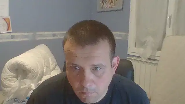 manubm03 online show from November 2025 06:56:02 AM