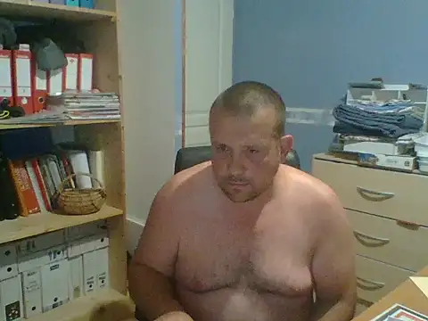 manubm03 online show from June 2026 03:15:02 AM