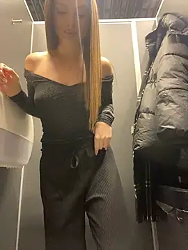 KrisMagnoly online show from February 2026 04:14:02 PM